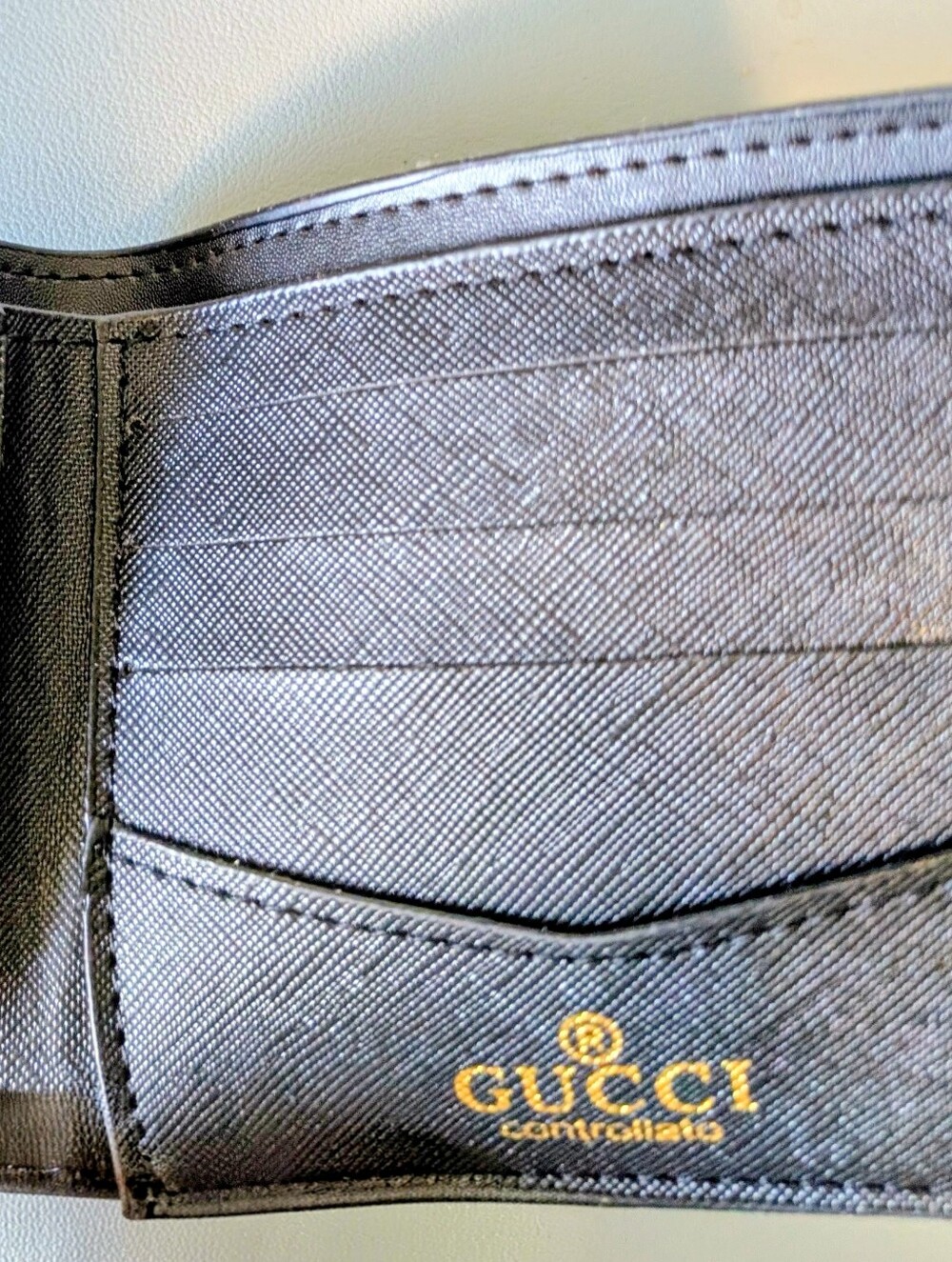 Gucci GG Supreme Canvas Bi-Fold Wallet with Green & Red Web Stripe - Picture 3 of 5